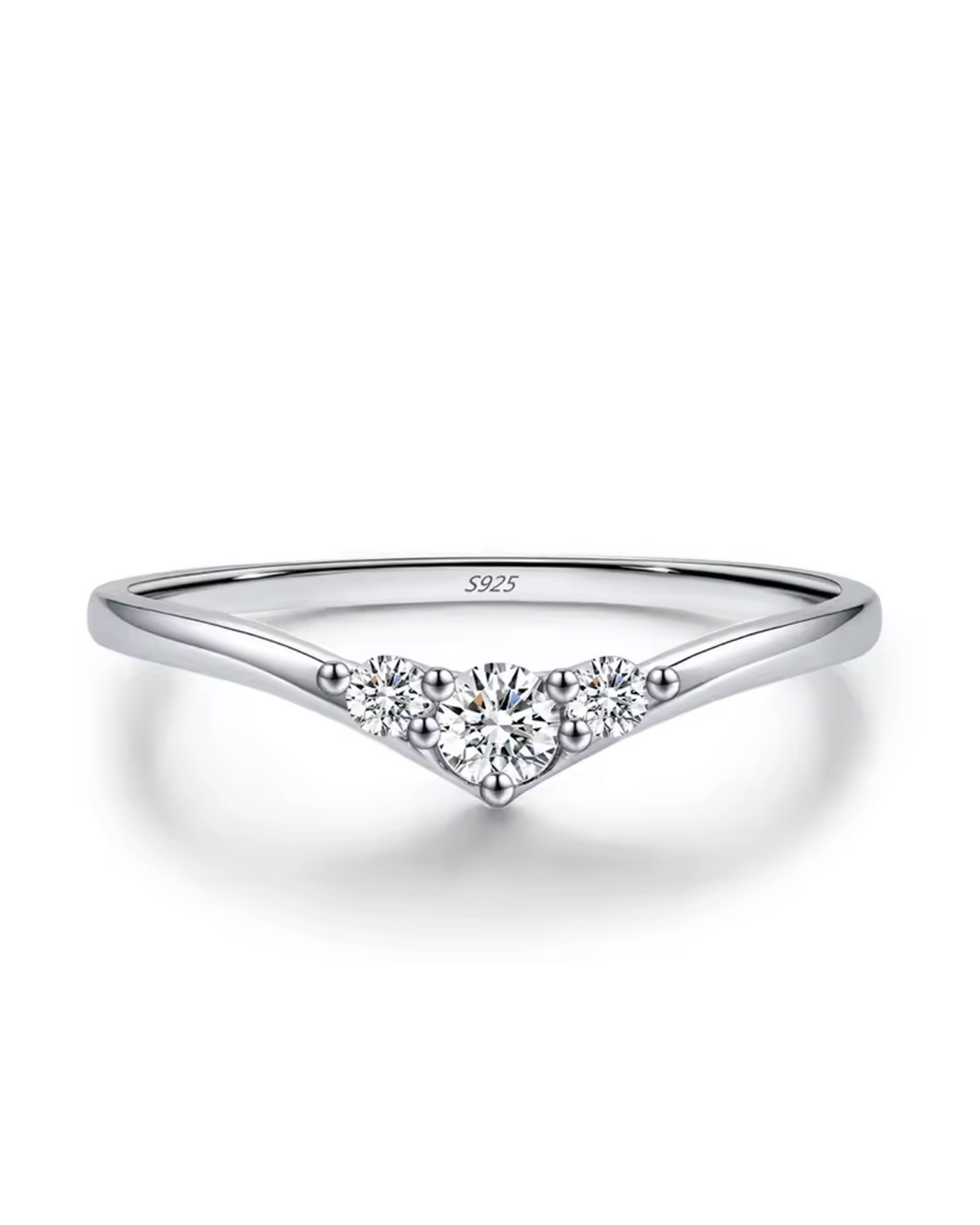 Stardust Brilliant Cut Petite V Ring